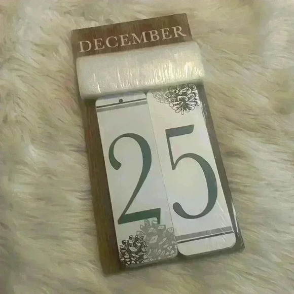 Bass Pro Shops December Wall Hanging Countdown Wooden Calendar Brand New - Picture 1 of 3